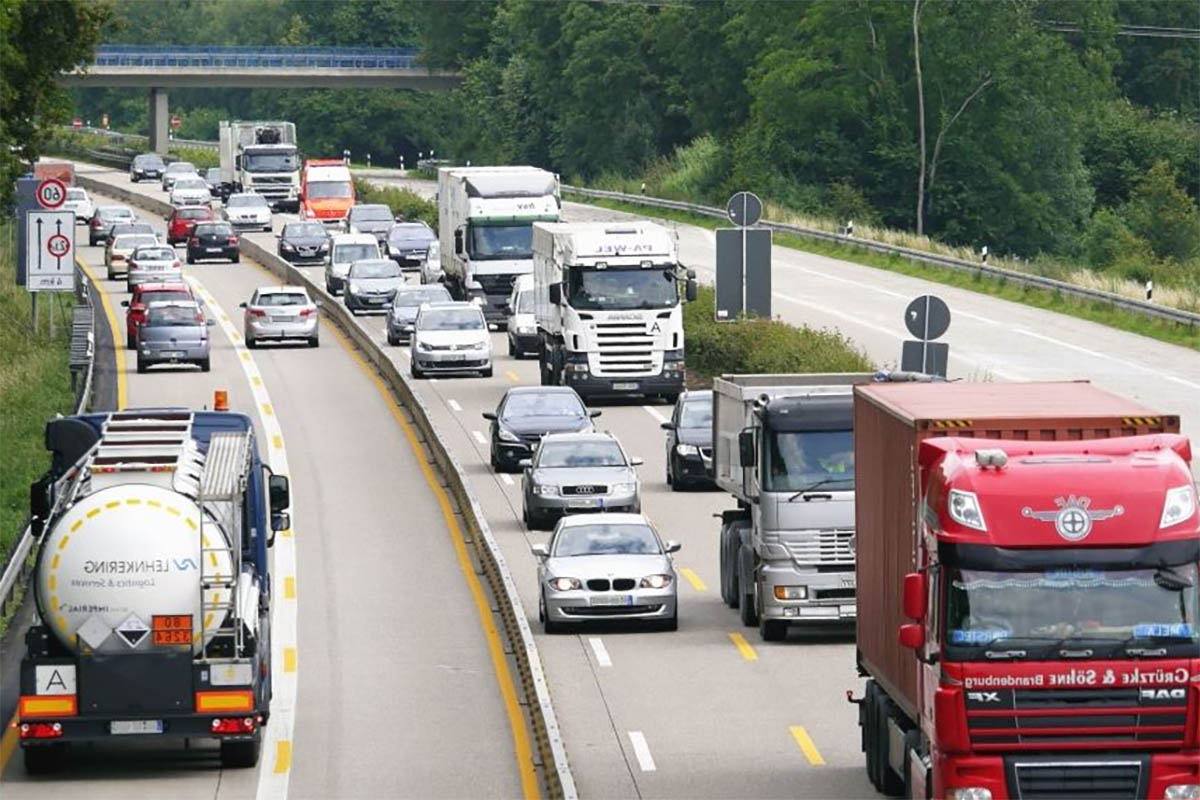 Jangan Jadi Keenakan, Dibalik Mewahnya Alat Transportasi Ada Dampak Negatif Pada Tubuh yang Tidak Disadari