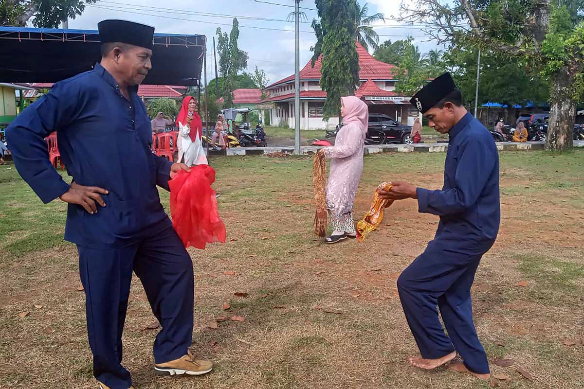 Silaturahmi Lebaran, KGS Mukomuko Hibur Masyarakat dengan Tari Gamad  