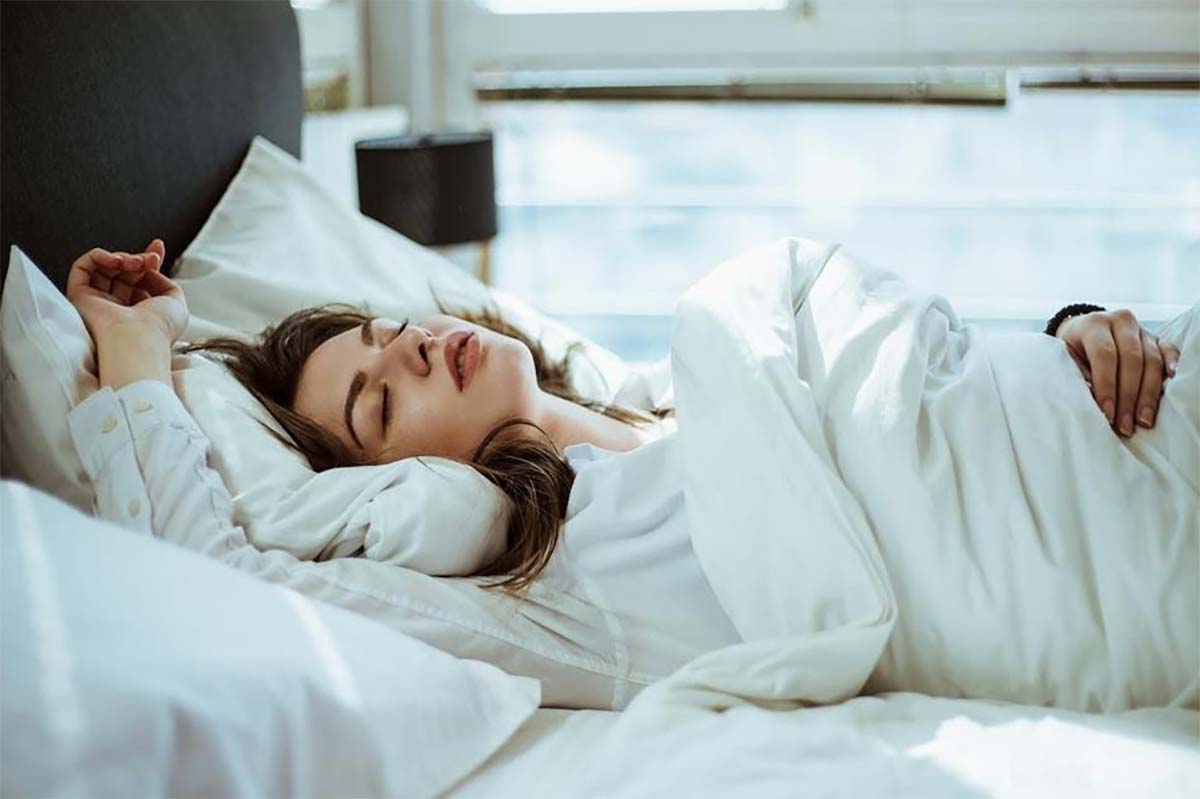 Mana Posisi Tidur yang Benar, Tengkurap atau Telentang? Simak Penjelasannya 