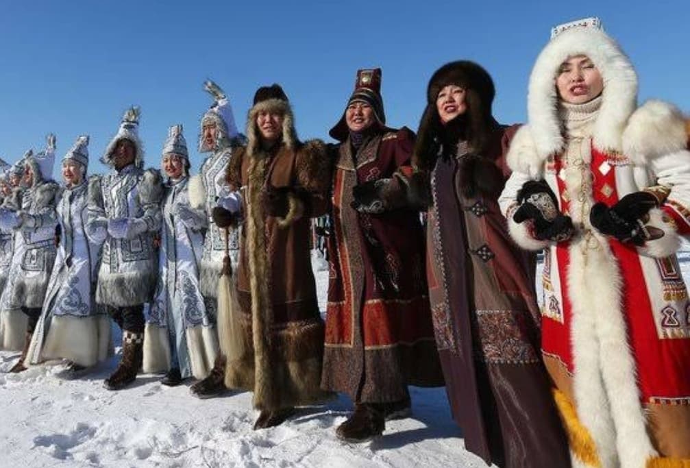 Suku di Rusia, Ritual Khusus Tanpa Lampu, Bebas Berhubungan Antar Jenis