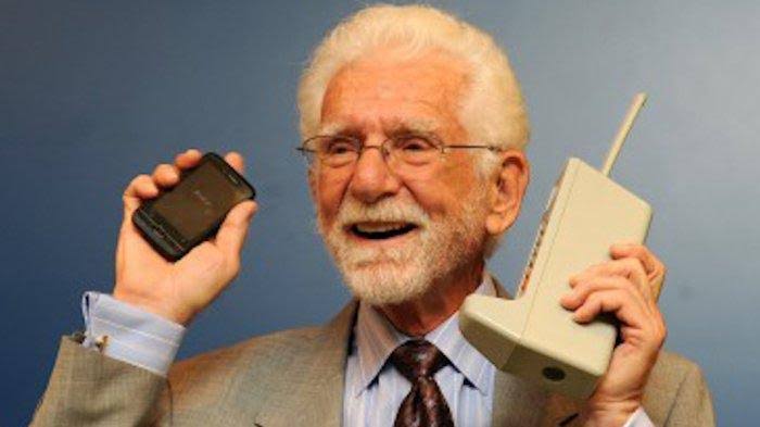 Canggih, Ternyata Ini Sejarah Pertama Kali Handphone Yang Jarang Diketahui