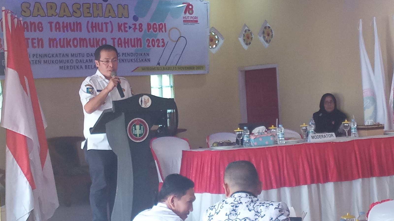 Bupati Buka Kegiatan Sarasehan HUT ke 78 PGRI Kabupaten Mukomuko 2023