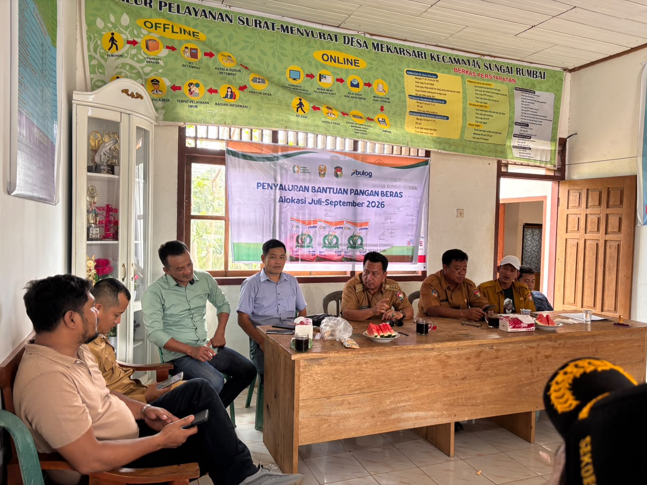 Desa Mekar Sari Sambut Tim Monev Sodorkan Kelengkapan dokumen SPJ
