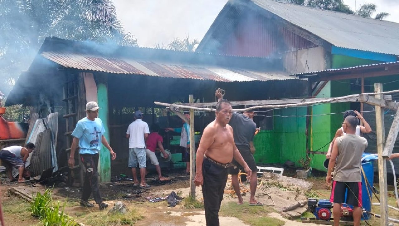 Kebakaran Rumah di Desa Lubuk Selandak