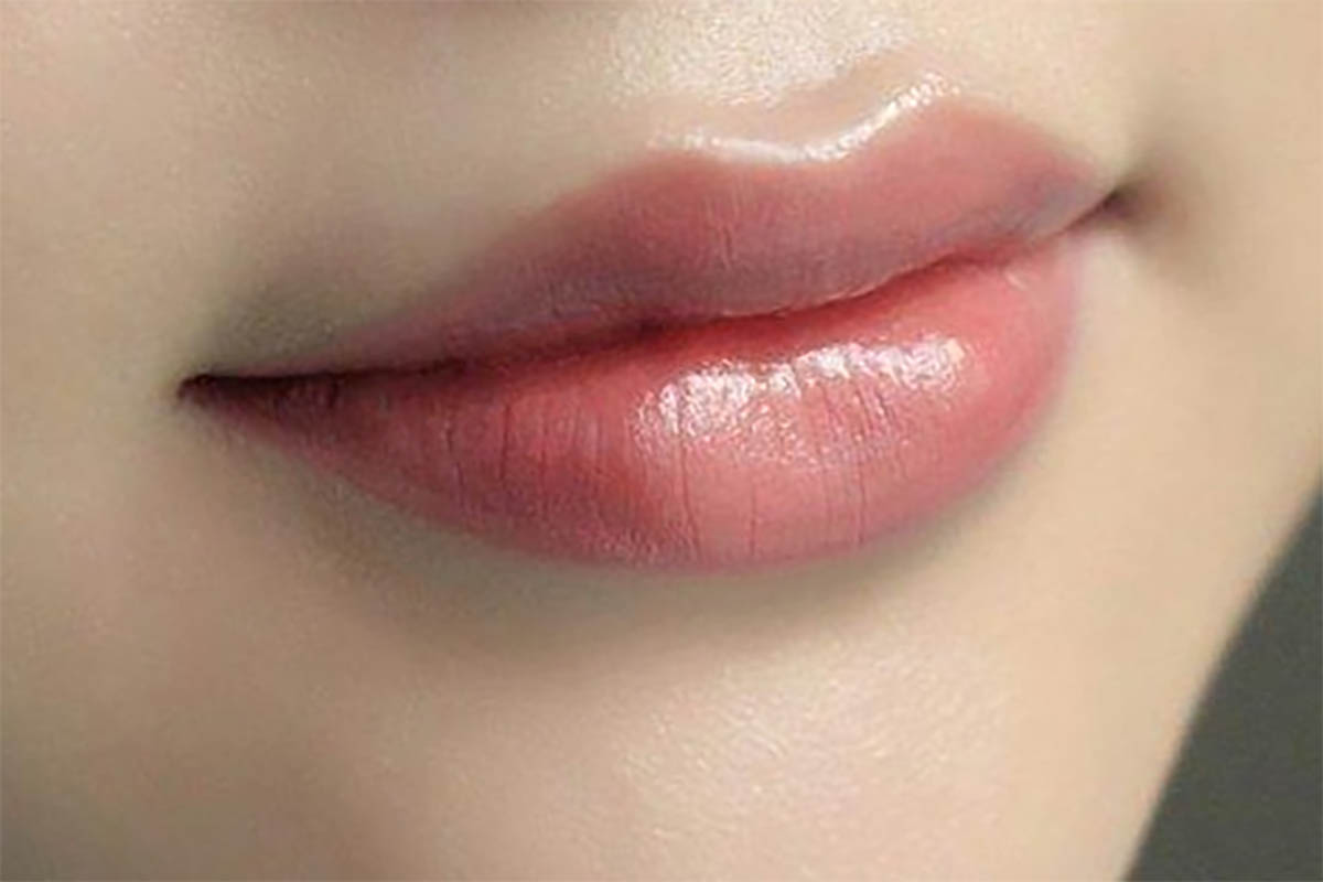 Punya Keluhan Bibir Hitam dan Kurang Enak Dipandang? Ini Dia Cara Efektif Mengatasinya, Yuk Simak