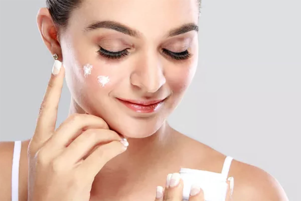 Punya Masalah Kulit Wajah Berminyak? Inilah Rekomendasi Sunscreen yang Cocok Untuk Kulit Wajah Berminyak