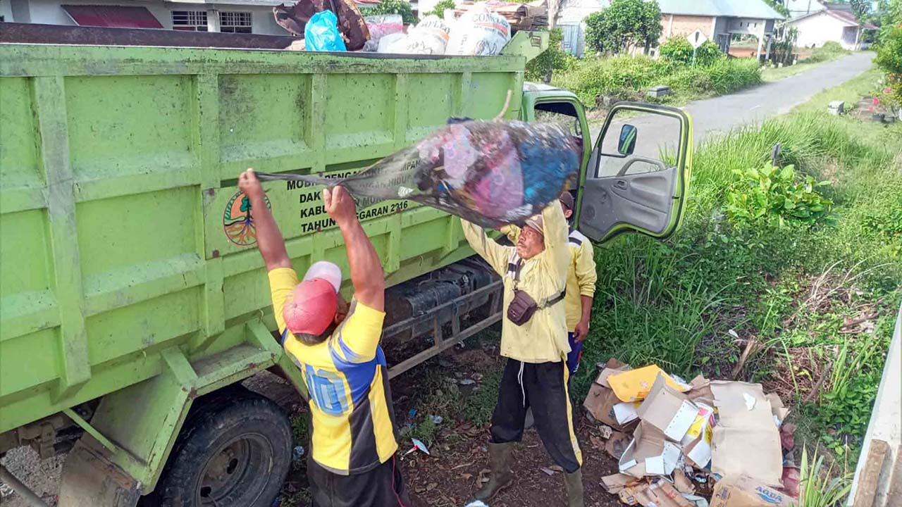 Layanan Angkutan Sampah Domestik di Mukomuko Stop Sementara, Terkendala Dana Operasional