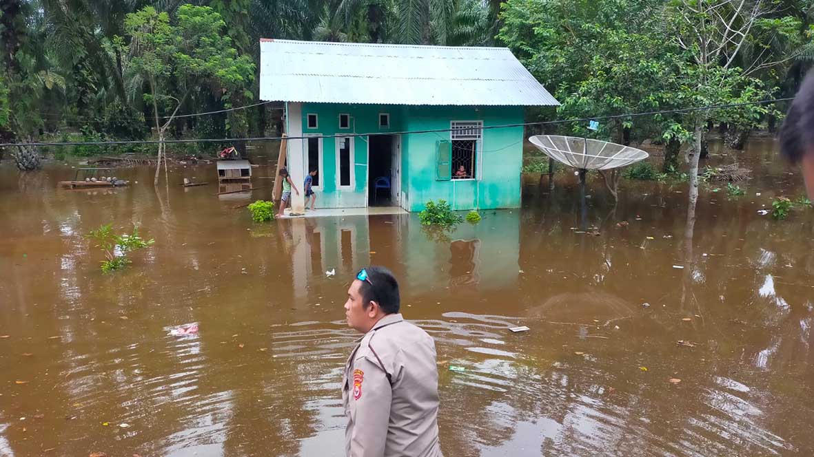 Gunakan Dana BTT, Bantuan Korban Banjir Mengalir