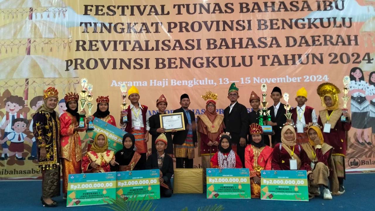 Mukomuko Tampil Terbaik di Festival Tunas Bahasa Ibu Tingkat Provinsi Bengkulu 2024  