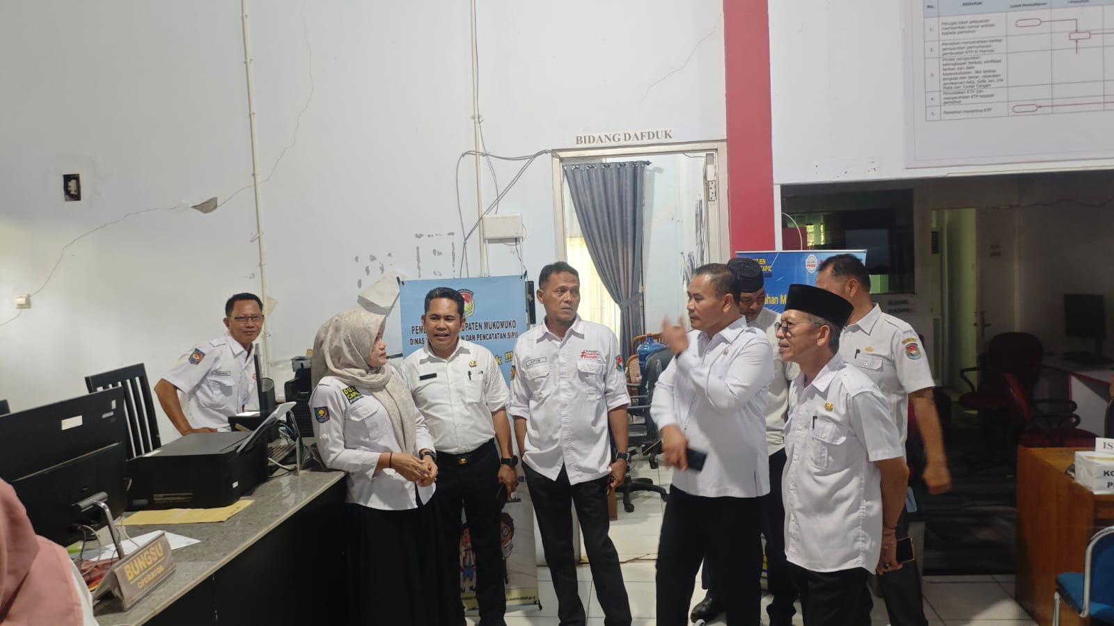 Dinas Dukcapil Mukomuko Langsung Buka Layanan Bagi Masyarakat