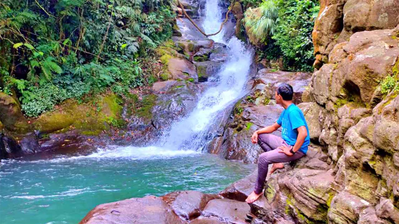 Bikin Hati Tenang dan Mengembalikan Semangat! Inilah Keseruan dan Kesegaran Wisata Curug Panjang