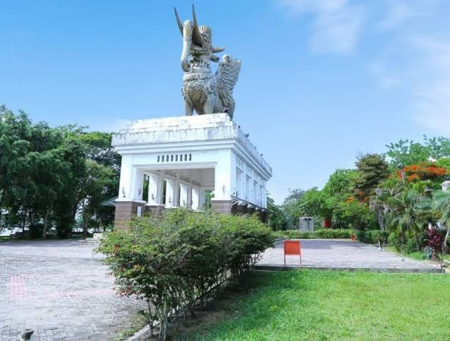 3 Tempat Wisata Terlarang Indonesia, Meski Punya Pemandangan Indah Bisa Tersesat dan Celaka