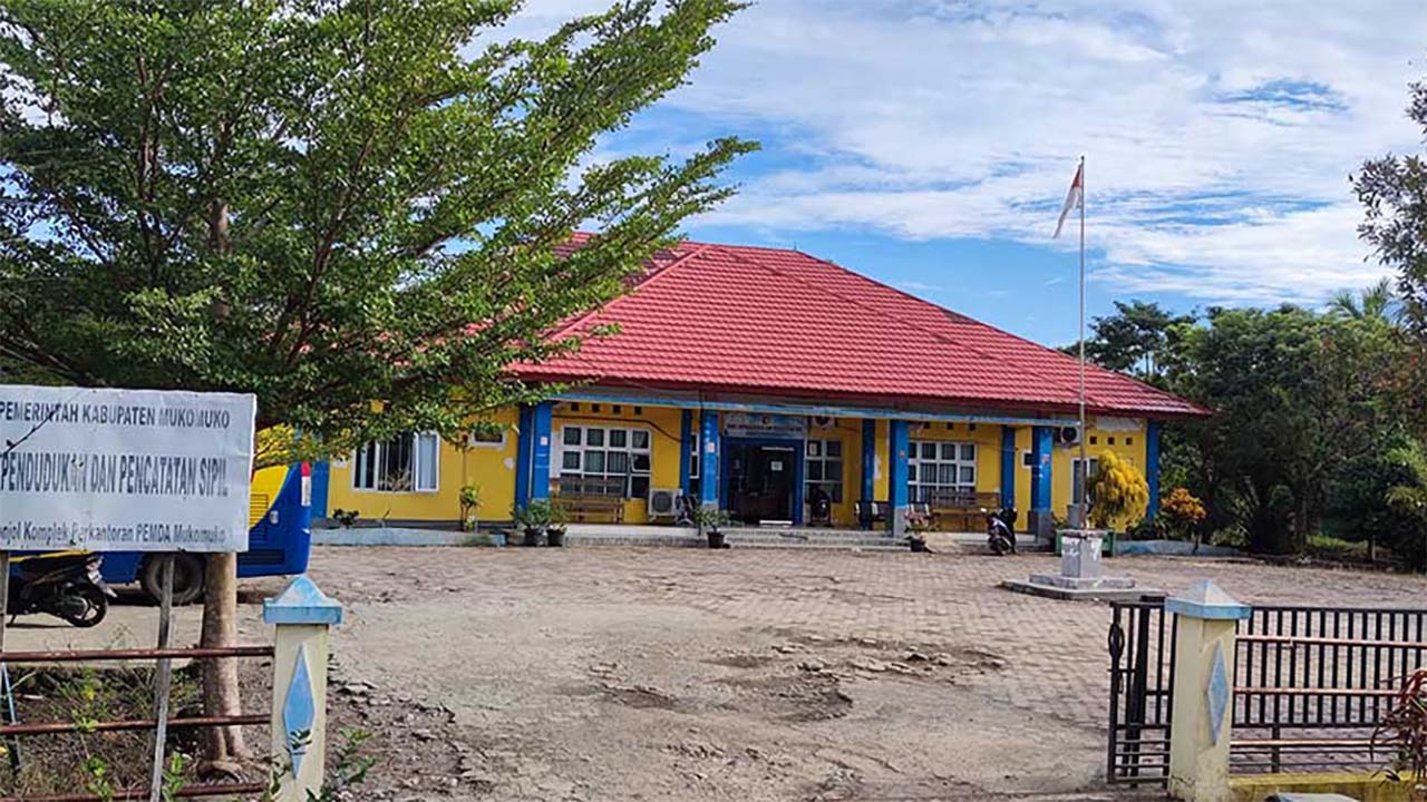 Pelayanan Adminduk di Dinas Dukcapol Mukomuko Terkendala, Penyebabnya TTE Bermasalah