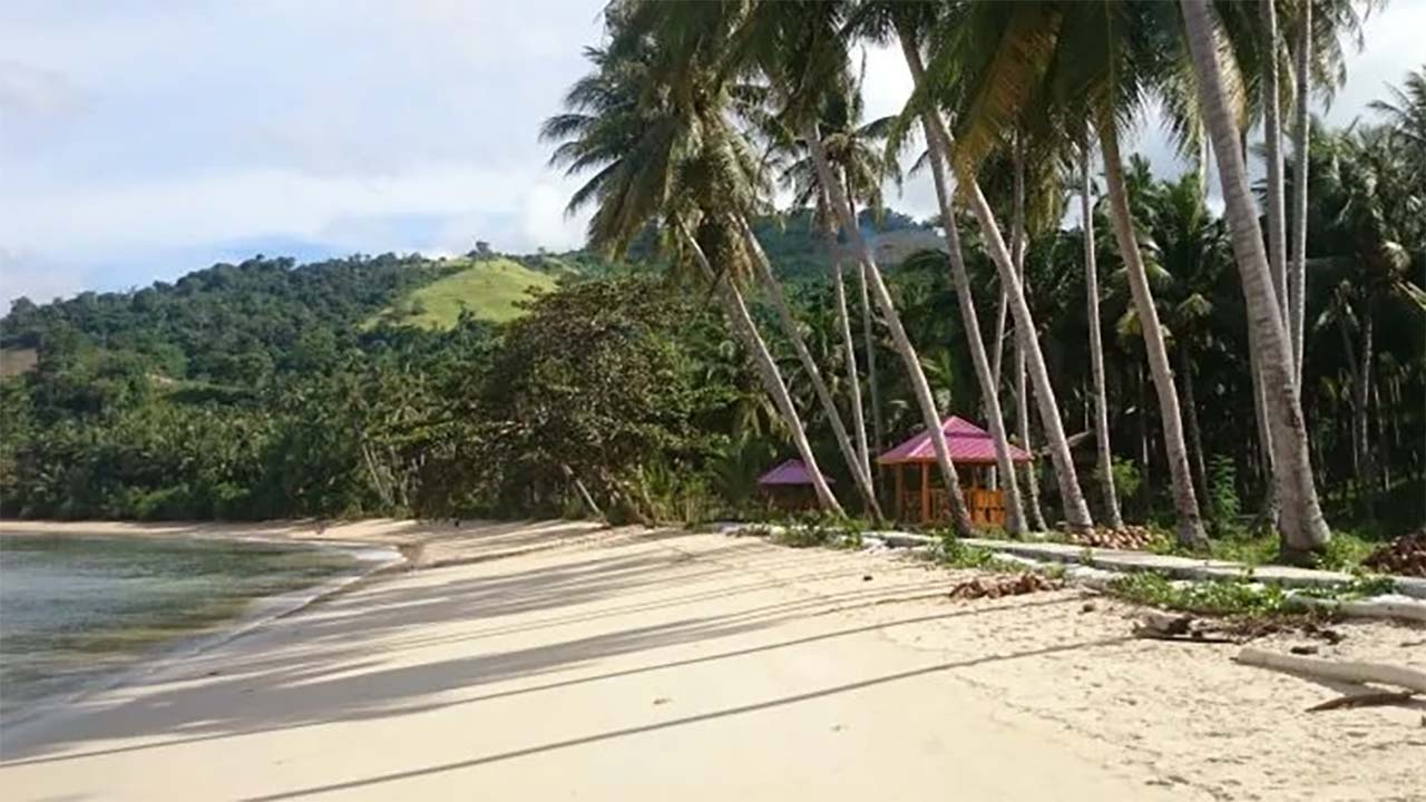 Pantai Dunu, Pesona Alam yang Menakjubkan di Gorontalo Utara