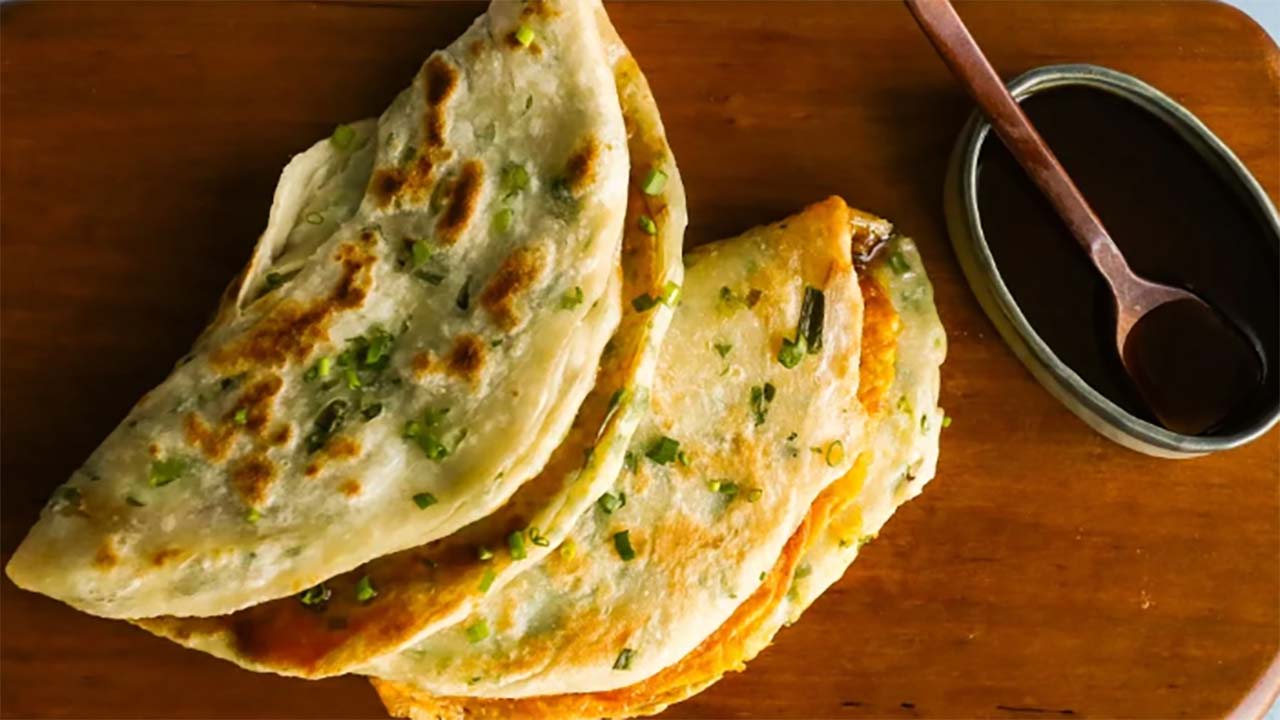 Resep dan Cara Membuat Chong Zhua Bing, Roti Daun Bawang Khas Tiongkok