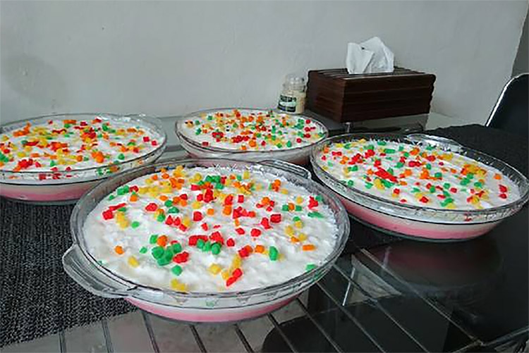 Segarnya Puding Doger Kelapa Muda Ini Jadi Kombinasi yang Pas di Lidah