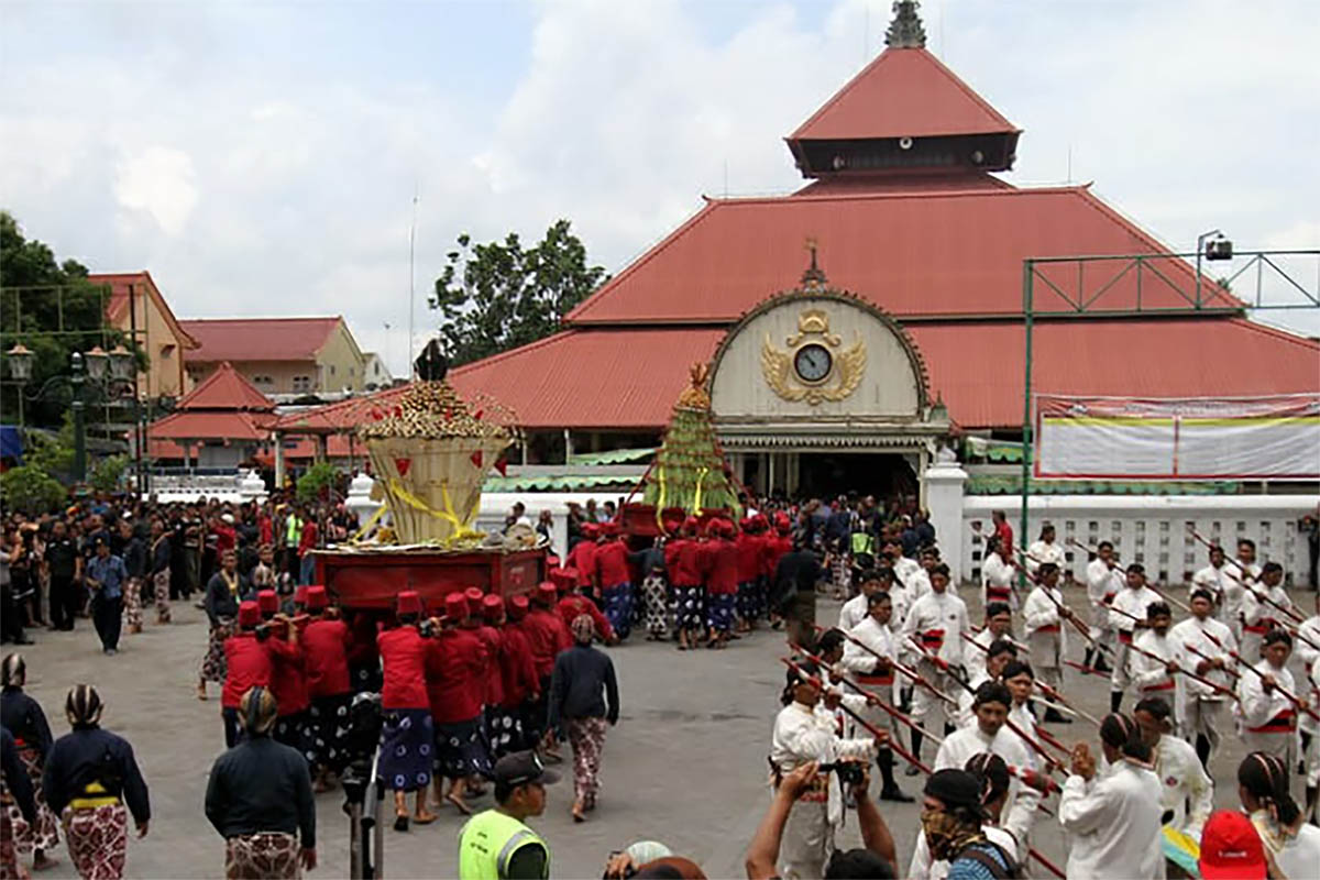 Grebeg Syawal, Tradisi Keraton Yogyakarta yang Menggabungkan Budaya dan Agama dengan Indah