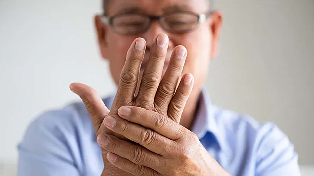 Gangguan Pada Otak! Inilah Penyakit Parkinson dan Penyebabnya