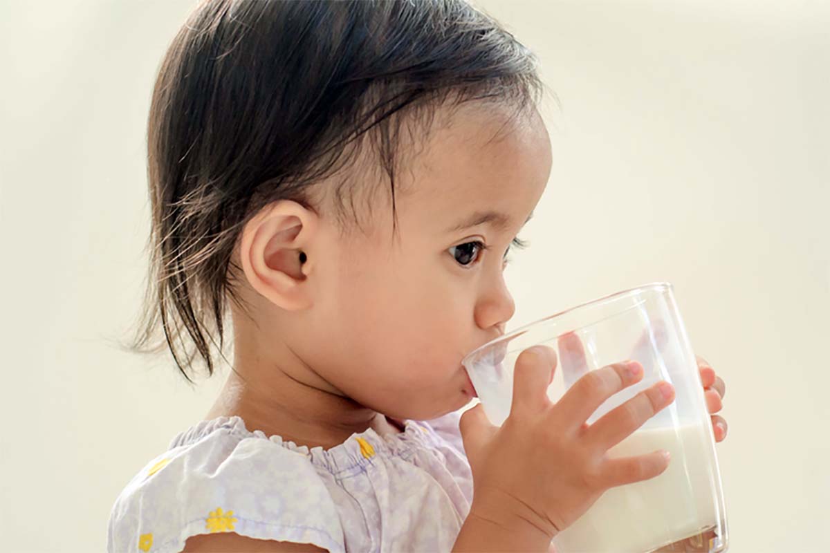 Ini Sejarah Susu Tambahan Untuk Anak Pertama Kali Di Dunia , dan Pertama Kali Di Indonesia 