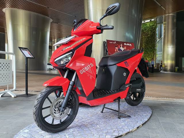 Rekomendasi 5 Motor Listrik Tebraik Cocok untuk Ojek Online