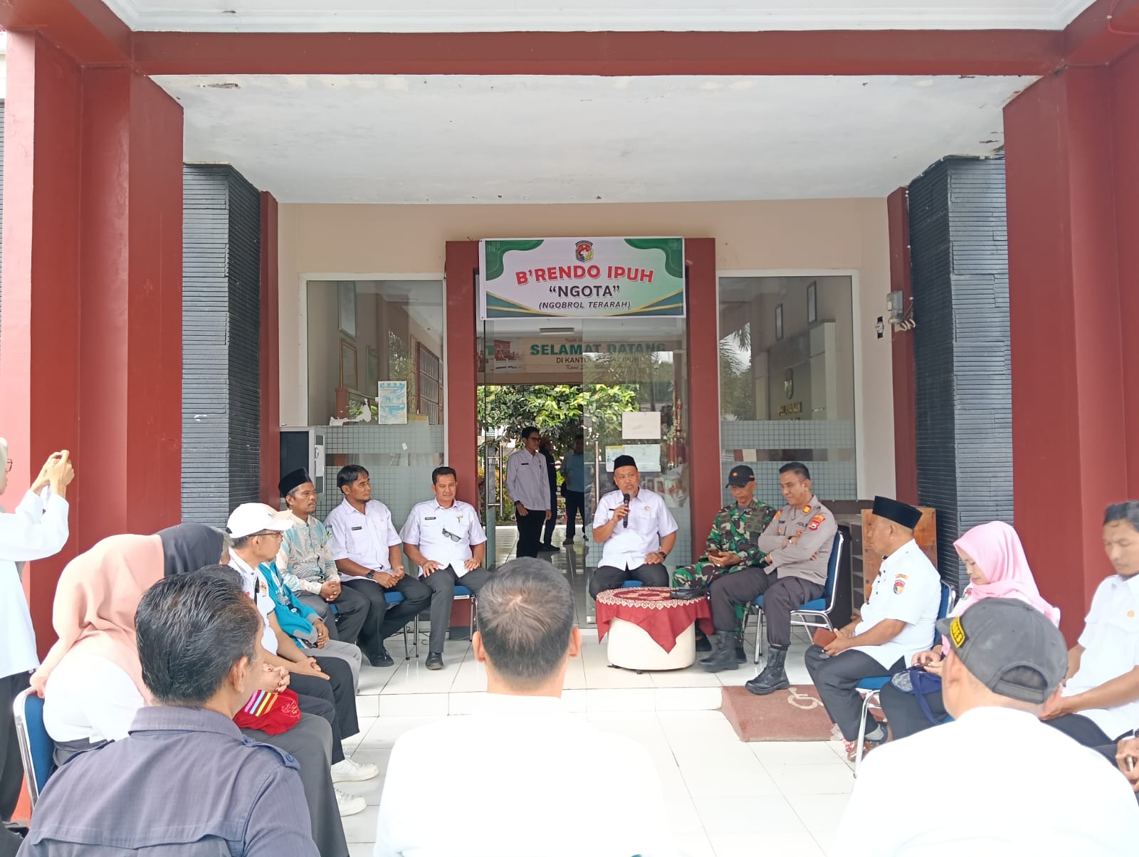 Camat Ipuh Resmi Melaunching B'rendo 'Ngota' Ngobrol Terarah