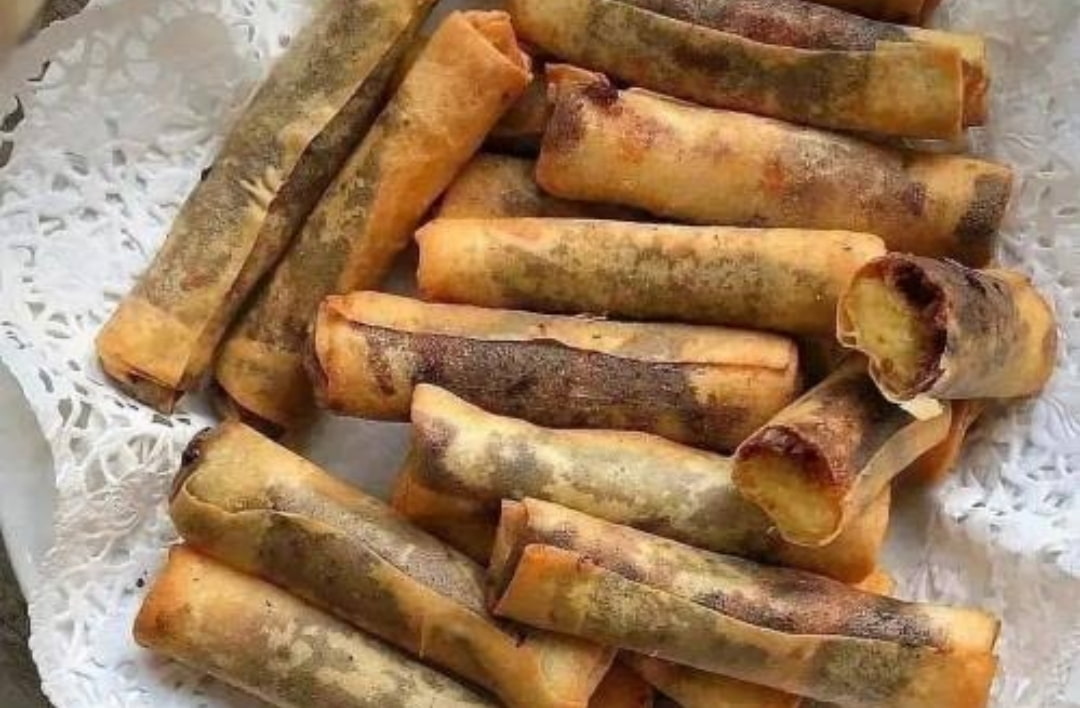 Makan Satu Gak Cukup, Resep Lumpia Pisang Cokelat Keju Renyah dan Manis ini Bikin Gak Mau Berhenti Ngemil