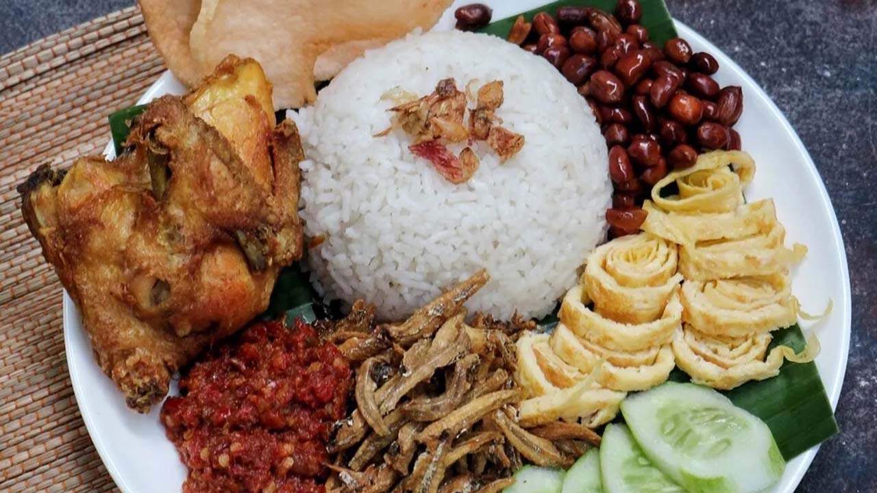 Simak Resep Lengkap Nasi Gemuk dan Tips Membuatnya yang Dijamin Sukses!