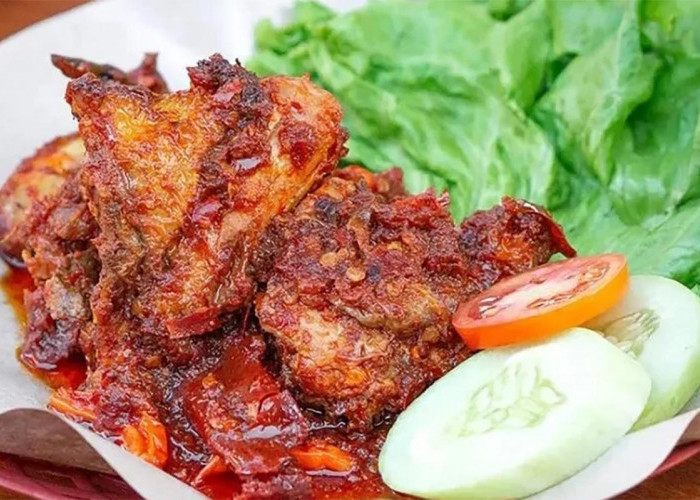 Kelezatan Kulineran Ayam Rarang Khas Lombok, Begini Cara Membuatnya