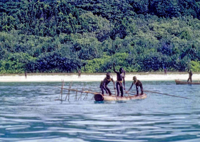 Dikenal Angker, Hanya Wisatawan Nekad Yang Berani Kunjungi 6 Pulau Terlarang Ini