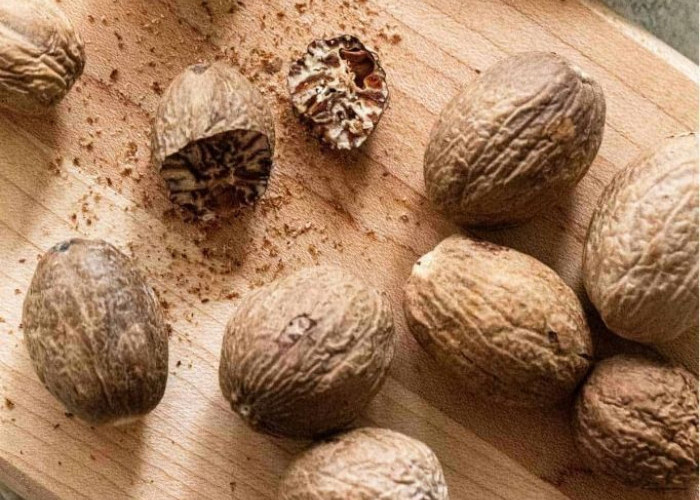 Efek Samping Buah Pala: Konsumsi Berlebihan Bisa Berbahaya!