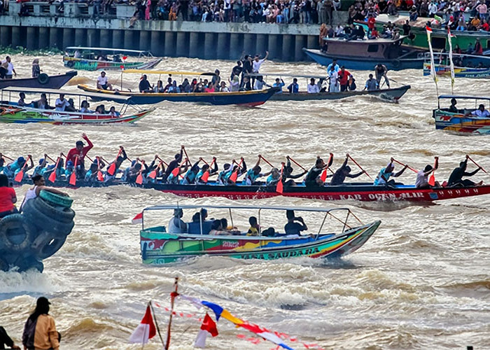 Tradisi Perahu Bidar Atraksi Wisata Kota Palembang, Dulu Ratu Wilhelmina dari Belanda Kini Kemeriahan HUT RI  