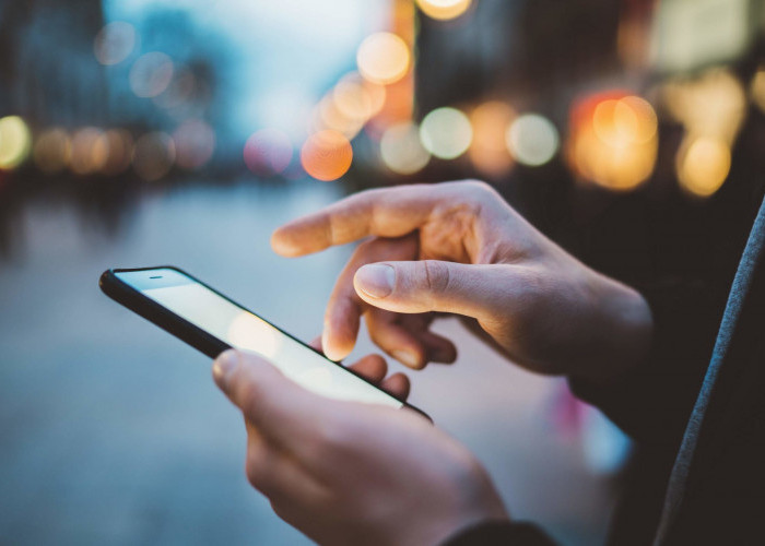 Ini Efek bagi Kesehatan Jika Selalu Main HP