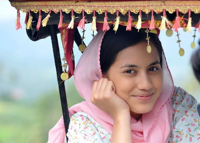 Wanita Tercantik di Indonesia Ternyata Asal 6 Suku Ini