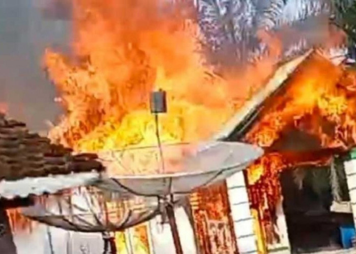 Musibah di Bulan Ramadhan, Rumah Dedi Kurniawan Terbakar