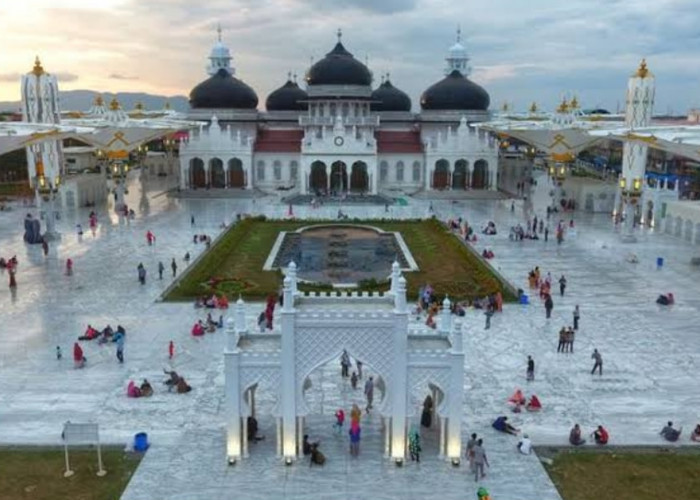 Wisata Religi, Jejak dan Arsitektur Masjid Baiturrahman Aceh, Kok Bisa Selamat Dari Penjajah dan Sunami?
