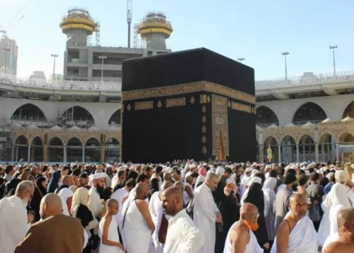 Delema Antrean Panjang Haji, Apakah Umrah Bisa Menjadi Alternatif? Berikut Pendapat Buya Yahya
