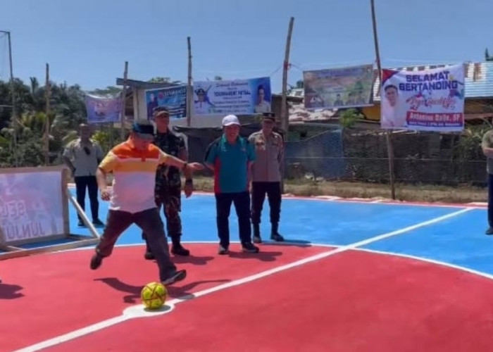 Bupati Mukomuko Buka Turnamen Futsal Desa Arga Jaya Air Rami