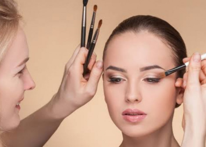 5 Tips Make-Up untuk Kulit Wajah dengan Pori-pori Besar Agar Terlihat Flawless