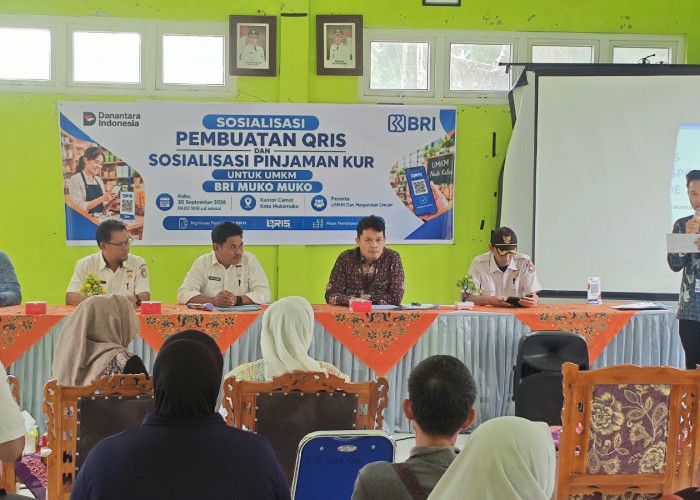 BRI Kacab Mukomuko Sosialisasi Digitalisasi Pembayaran Gunakan QRIS Pada Pedagang di Bundaran Mukomuko