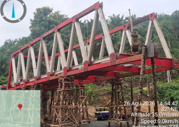 Roboh Diterjang Air Bah, Kadis PUPR Pastikan Proyek Jembatan Lubuk Silandak Tetap Lanjut