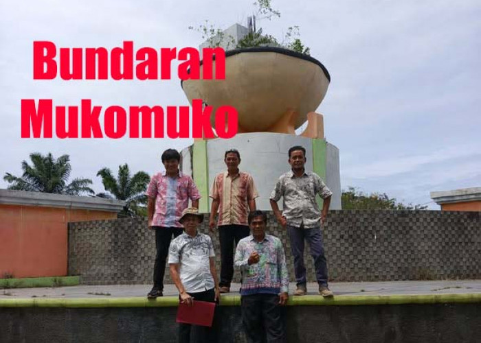 Pemda Mukomuko Kembali Guyur Percantik Bundaran Wajah Kota Mukomuko