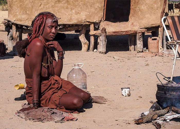 Cara Suku Himba Muliakan Tamu, Boleh Tiduri Istri Pemilik Rumah