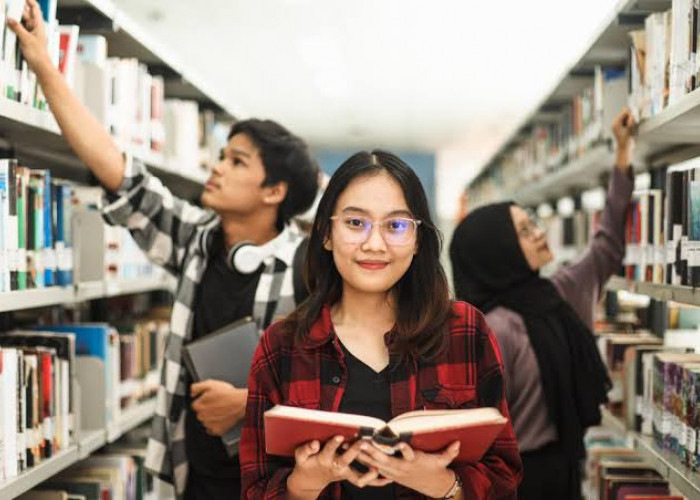 5 Tips untuk Gen Z Belajar Literasi Tanpa Harus Jauh dari Gadget