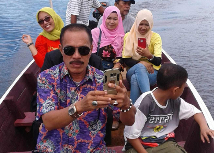 Rintis Bumi Perkemahan Mukomuko di Sempadan Danau Lebar