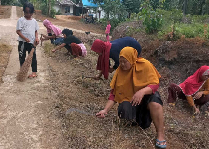 Kepedulian Kaum Hawa Terhadap Aset Desa