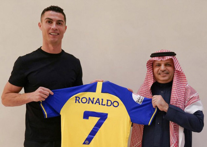 Al-Nassr Resmi Mengontrak Ronaldo