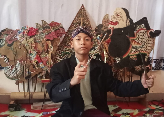 Pangeran Wayang Kulit Meriahkan Perpisahan SDIT Al Kautsar