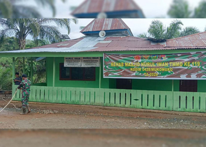 Kondisi Masjid Nurul Iman Desa Lubuk Talang Usai Direnovasi Satgas TMMD ke 119