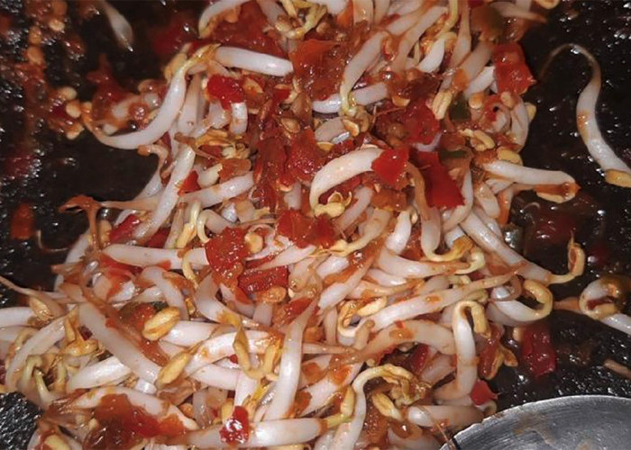 Sederhana Tapi Nampol, Ini Dia Resep Taoge Rebus Sambal Bawang yang Enaknya Bikin Kalap