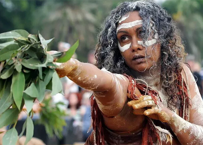 Waduh! Suku Aborigen Australia, Wanita Memotong Hidung Mereka dengan Ini, Sebagai Tanda Setia